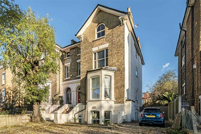 2 Bedroom Flat To Rent In Manor Park, Hither Green, SE13