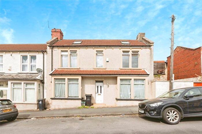2 Bedroom Semi-Detached House For Sale In Palmyra Road, Bristol, BS3