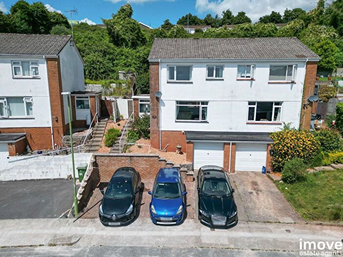 3 Bedroom Semi-detached House For Sale In Sutton Close, Torquay, TQ2