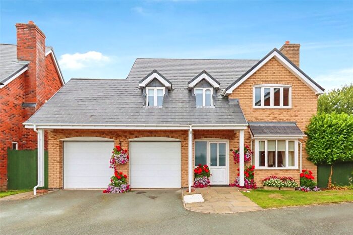 4 Bedroom Detached House For Sale In St. Martins Road, Gobowen, Oswestry, Shropshire, SY10