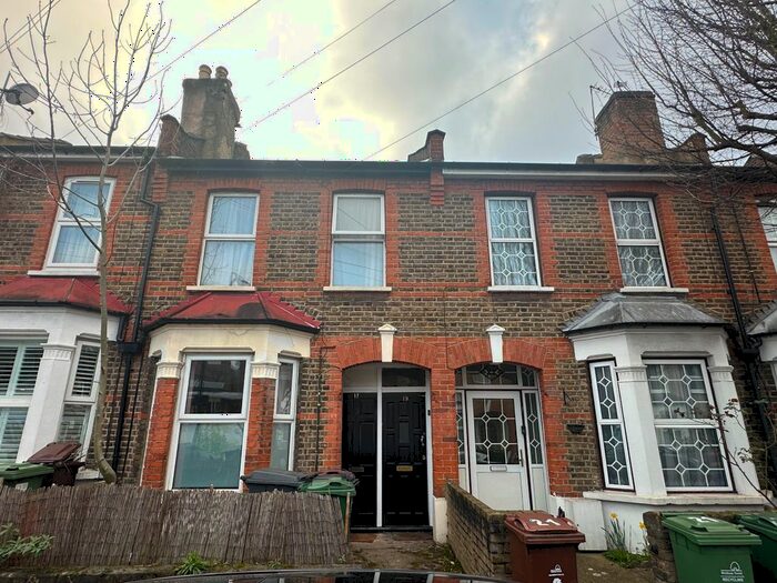 1 Bedroom Flat To Rent In Bakers Avenue, London, E17