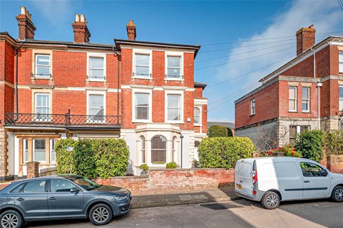 8 Bedroom Semi-Detached House For Sale In Wyndham Road, Salisbury, Wiltshire, SP1