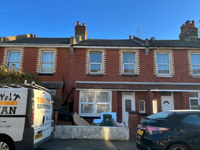 2 Bedroom House To Rent In Abinger Road, BN41