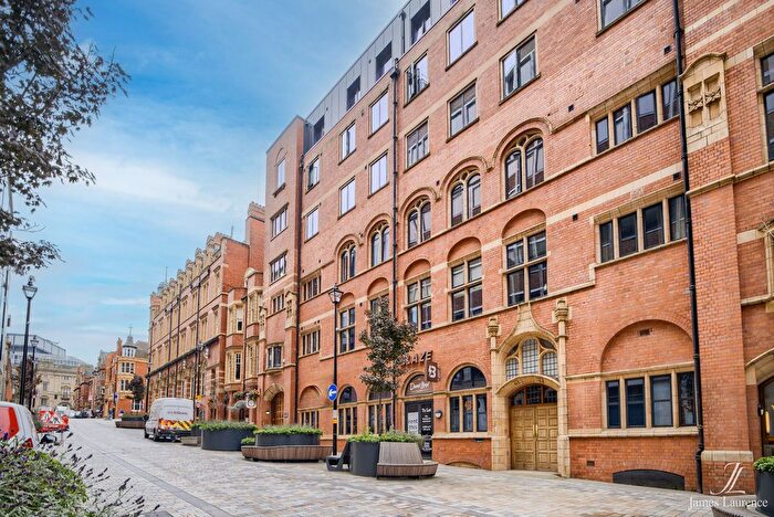 2 Bedroom Flat To Rent In The Lightwell, Cornwall Street, Birmingham City Centre, B3