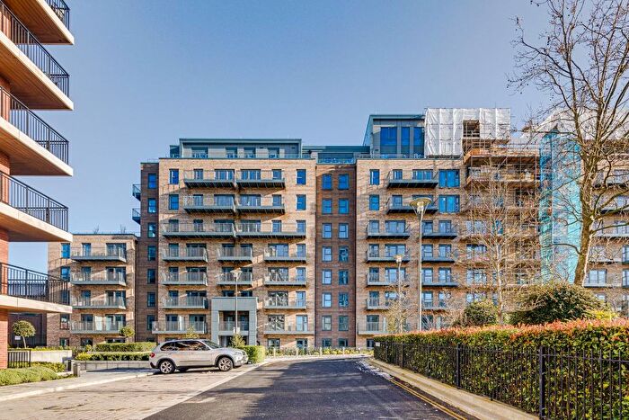 2 Bedroom Flat To Rent In Fairbank House, Beaufort Park, NW9