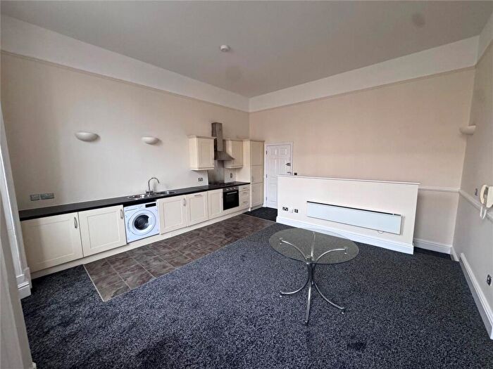 2 Bedroom Apartment To Rent In Flat Catherine House, - Upper Parliament Street, Liverpool, L8