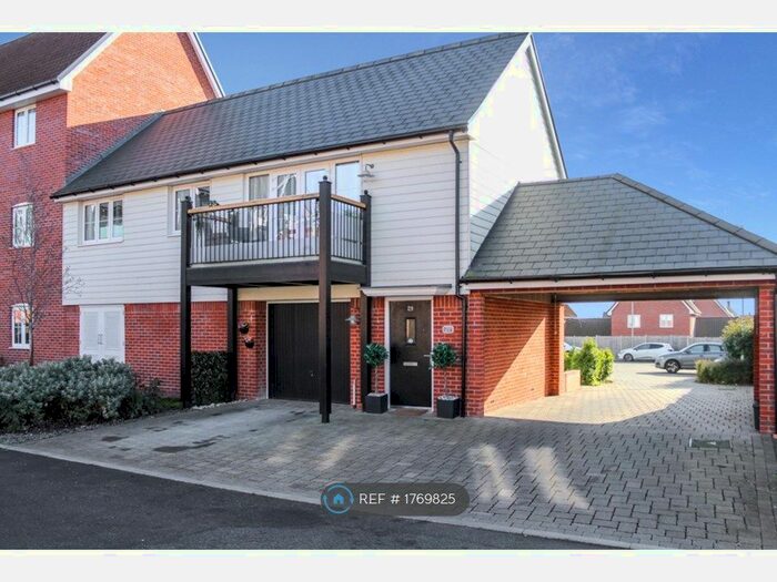 2 Bedroom End Of Terrace House To Rent In Rushbrook Avenue, Runwell, Wickford, SS11