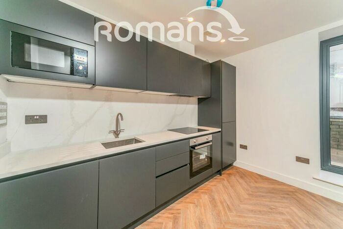 Apartment To Rent In Market Place, Reading, RG1