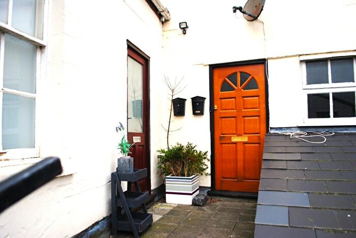 1 Bedroom Flat For Sale In Regal, Way, High Street, Shepton Mallet, Somerset, BA4