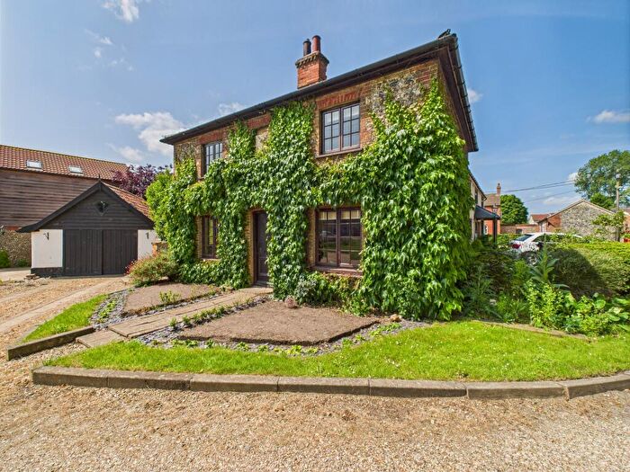 3 Bedroom Semi-Detached House For Sale In The Green, Ashill, IP25