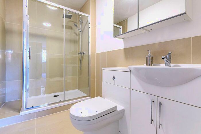 2 Bedroom Flat To Rent In Leamington House, Edgware, HA8