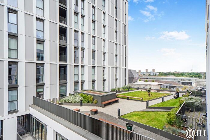 1 Bedroom Apartment To Rent In Corn House, Marshgate Lane London, E15