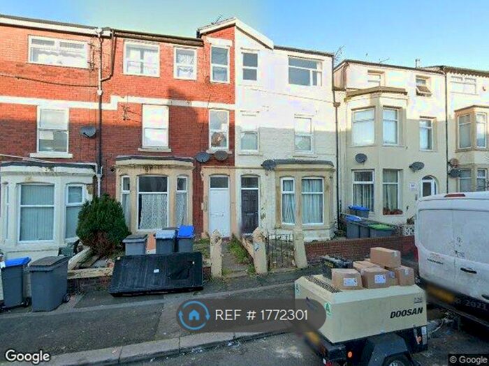 2 Bedroom Flat To Rent In Westmorland Avenue, Blackpool, FY1