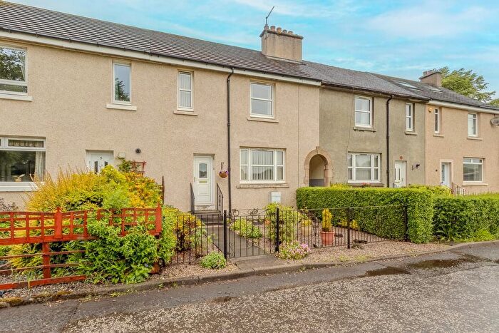 3 Bedroom Terraced House For Sale In Dumgoyne Gardens, Milngavie, G62