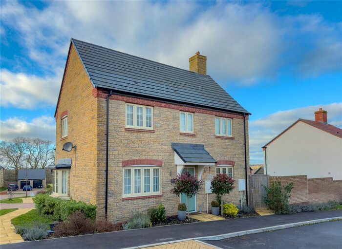 3 Bedroom Detached House For Sale In Breakspear Way, North Leigh, Witney, Oxfordshire, OX29