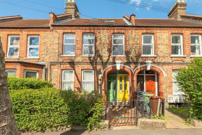 1 Bedroom Flat To Rent In Hawarden Road, Walthamstow, London, E17