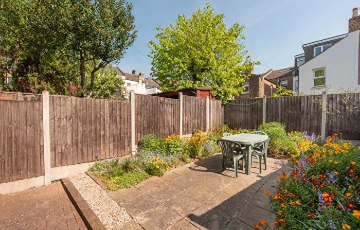 3 Bedroom End Of Terrace House To Rent In Kingswood Road, London, Clapham, SW2