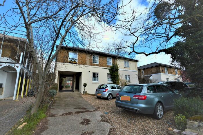 1 Bedroom Flat To Rent In Sussex Place, Slough, Berkshire, SL1