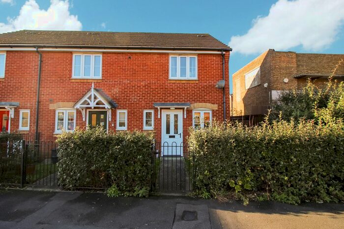 2 Bedroom End Of Terrace House To Rent In Horsham Road, Park South, Swindon SN3