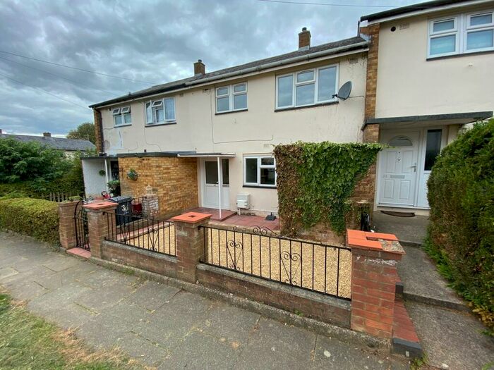 2 Bedroom House To Rent In Vinters Avenue, SG1