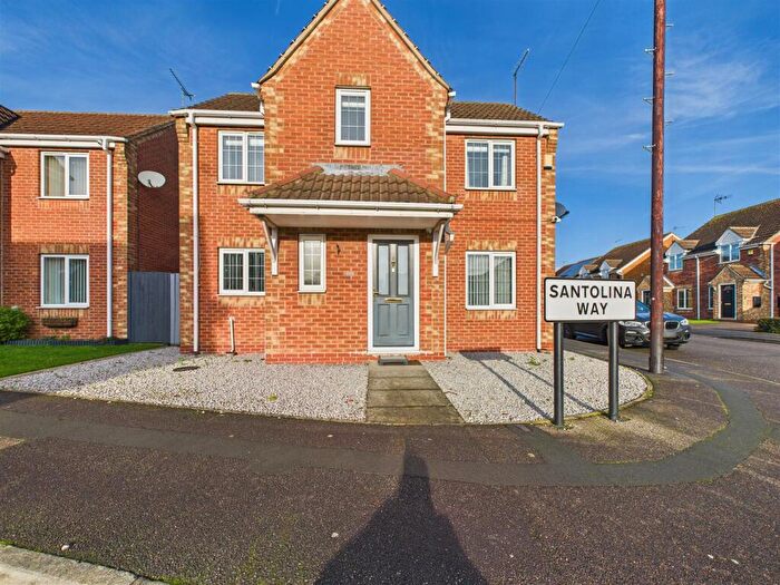3 Bedroom Detached House For Sale In Santolina Way, Hull, HU4