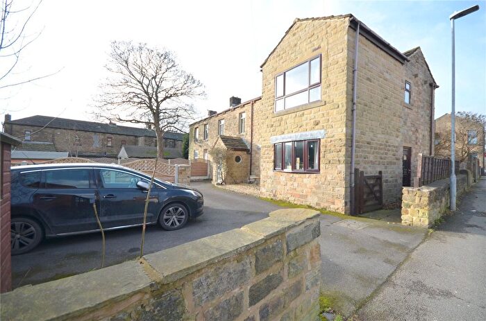 2 Bedroom End Terrace House For Sale In Lee Green, Mirfield, West Yorkshire, WF14