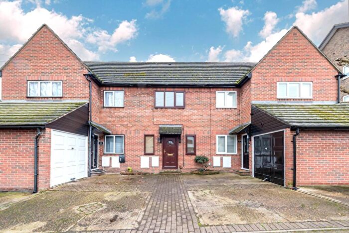 2 Bedroom Terraced House For Sale In Erskine Road, Sutton, SM1