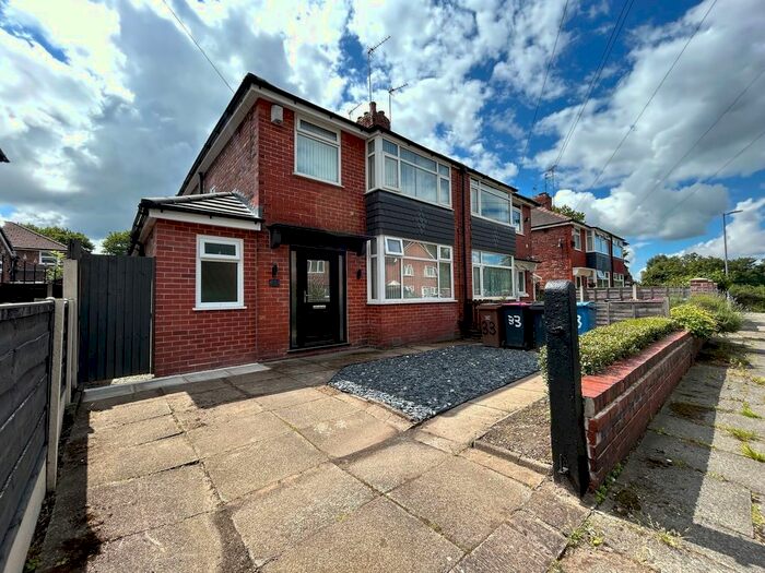 3 Bedroom Semi-Detached House To Rent In Gillingham Road, Eccles, M30