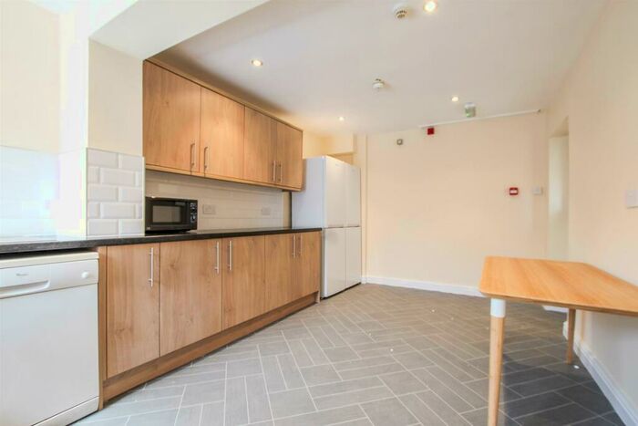 6 Bedroom House To Rent In £pppw - Grosvenor Road, Jesmond, NE2