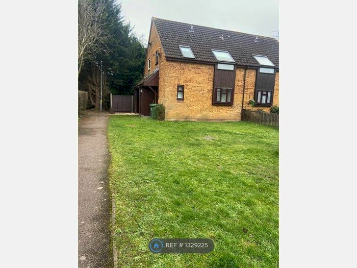 1 Bedroom Semi-Detached House To Rent In Benedictine Gate, Cheshunt, Waltham Cross, EN8