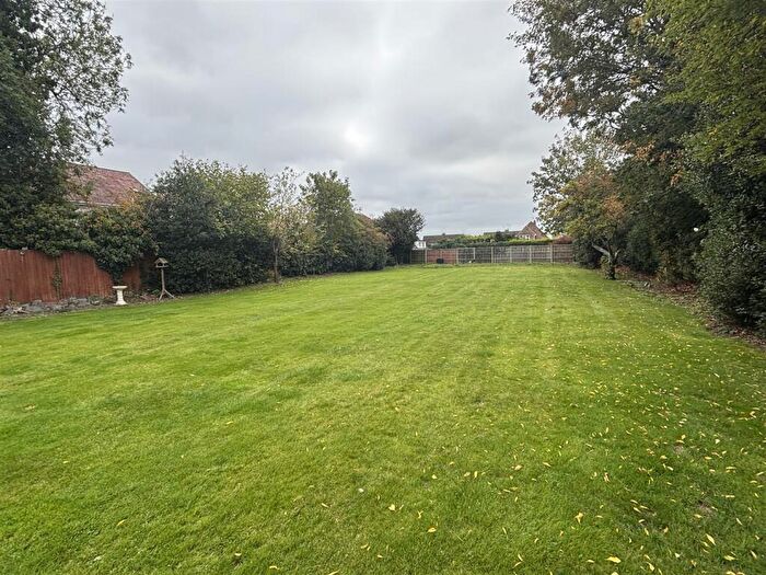 6 Bedroom Link Detached House For Sale In Main Street, Newbold Verdon, Leicester, LE9