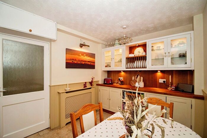 3 Bedroom Terraced House For Sale In Butt Close, Puddletown, Dorchester, DT2