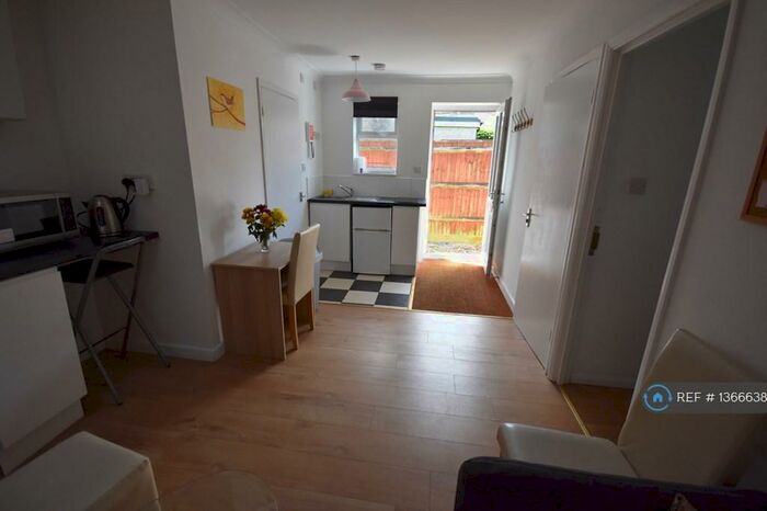 Studio To Rent In Burgess Road, Southampton, SO16