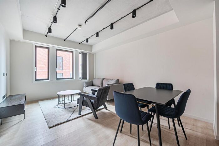 2 Bedroom Flat To Rent In Setl, Ludgate Hill, Birmingham, B3