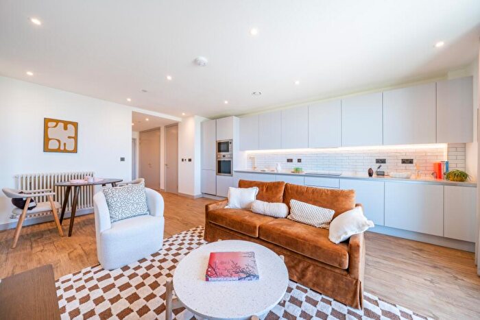 1 Bedroom Apartment To Rent In The Eades, Selborne Road London, E17