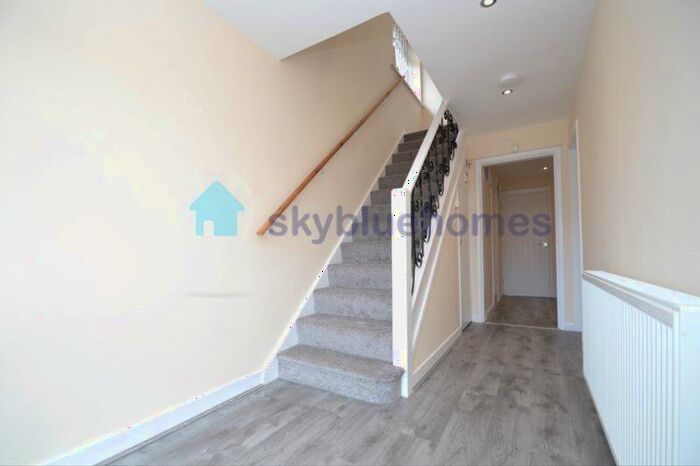 3 Bedroom Detached House To Rent In Lanesborough Road, Leicester, LE4