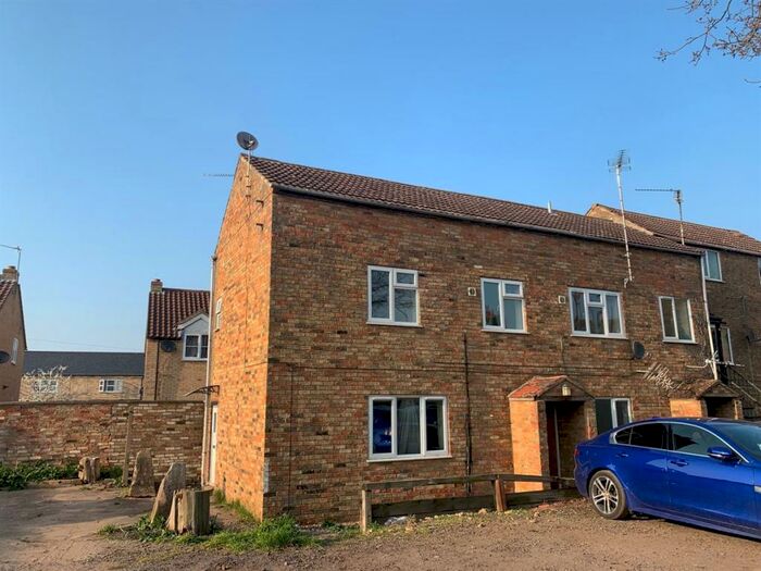 1 Bedroom Flat To Rent In Coach House Court, Railway Lane, Chatteris, PE16