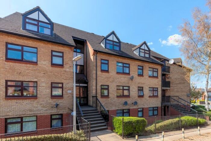 2 Bedroom Flat To Rent In Duke Street, Banbury, OX16