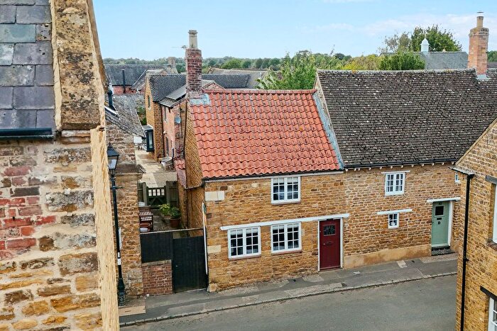 2 Bedroom Cottage For Sale In High Street, Ecton, NN6