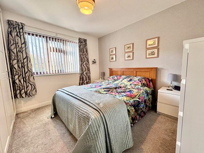 2 Bedroom Bungalow For Sale In Main Road, Saltfleet, LN11