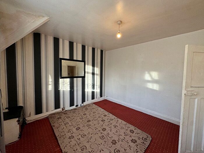 2 Bedroom Flat To Rent In Glebe Farm Road, Birmingham, B33
