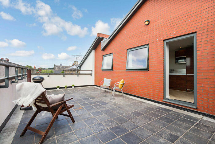 2 Bedroom Flat To Rent In Cross Granby Terrace, Leeds, LS6