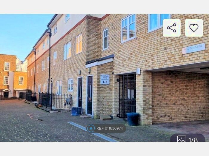 2 Bedroom Flat To Rent In Field Gate House, Watford, WD18