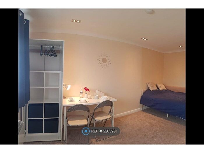 Studio To Rent In Station Road, Egham, TW20