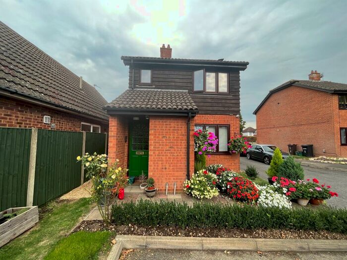 1 Bedroom Maisonette To Rent In Watford Road, Chiswell Green, St Albans, AL2