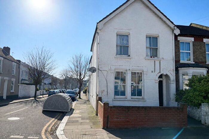 Apartment To Rent In Tynemouth Road, South Tottenham, London, N15