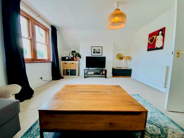 1 Bedroom Apartment To Rent In Cheltenham Road, Bristol, BS6