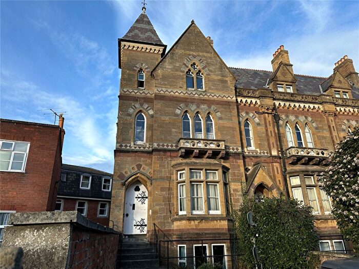 Studio To Rent In Park Street, Taunton, Somerset, TA1