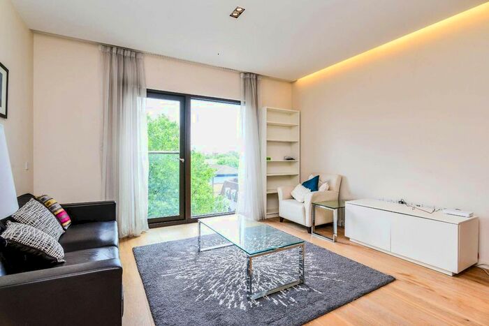 1 Bedroom Flat To Rent In York Way, Kings Cross, London, N1C