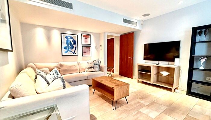 1 Bedroom Flat To Rent In Young Street, W8